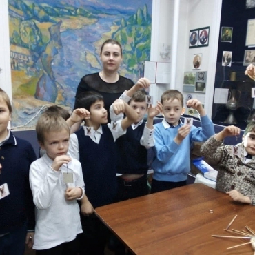 5 февраля ученики 1 В и 1 Г класса посетили краеведческий музей.