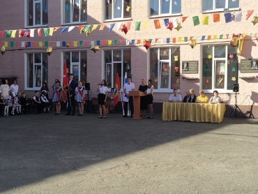 1 сентября 2020 года прошла торжественная линейка в МОБУ СОШ 3 г.Лабинска.